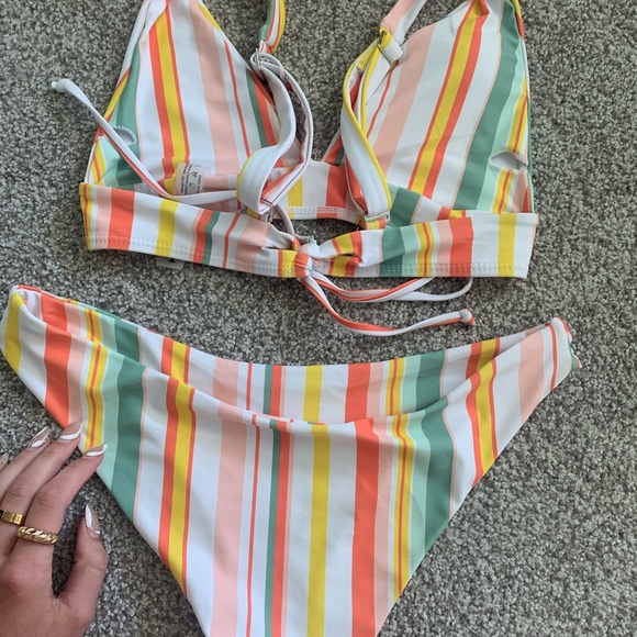 Striped bikini - Picture 2 of 2